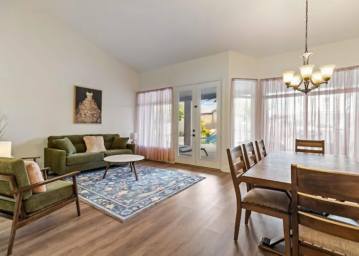 Holiday home Arizona Oasis W Pool Bbq Vaulted Ceilings *