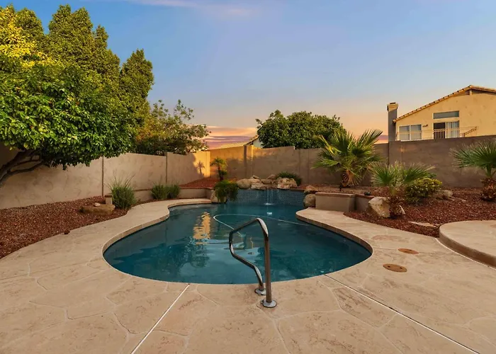 Holiday home Arizona Oasis W Pool Bbq Vaulted Ceilings