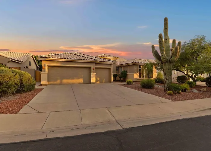 Arizona Oasis W Pool Bbq Vaulted Ceilings Holiday home Mesa